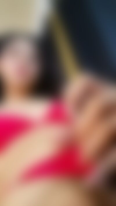 746a2827-94a7-4816-bf00-71585a51f299's hot photo – thumbnail