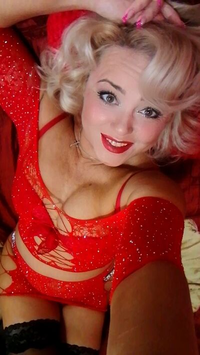 LoriAbbe's hot video