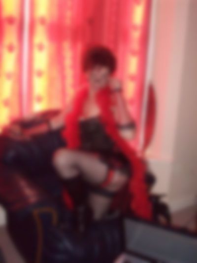 curlycarmen's hot video