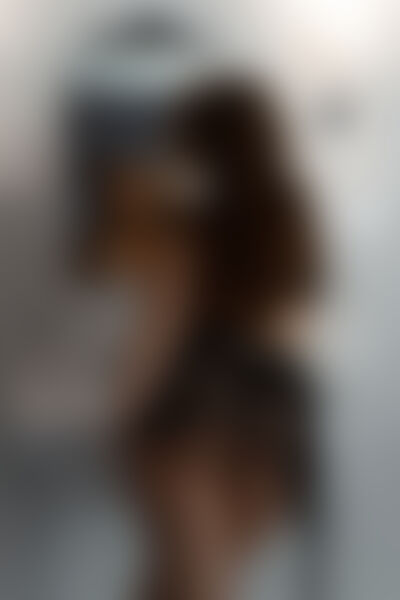 25c47979-ccc3-4c18-8e15-306c2857fc15's hot photo – thumbnail