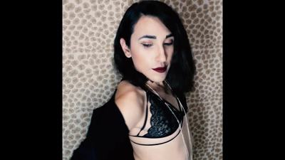 Brunaxoxo's hot video